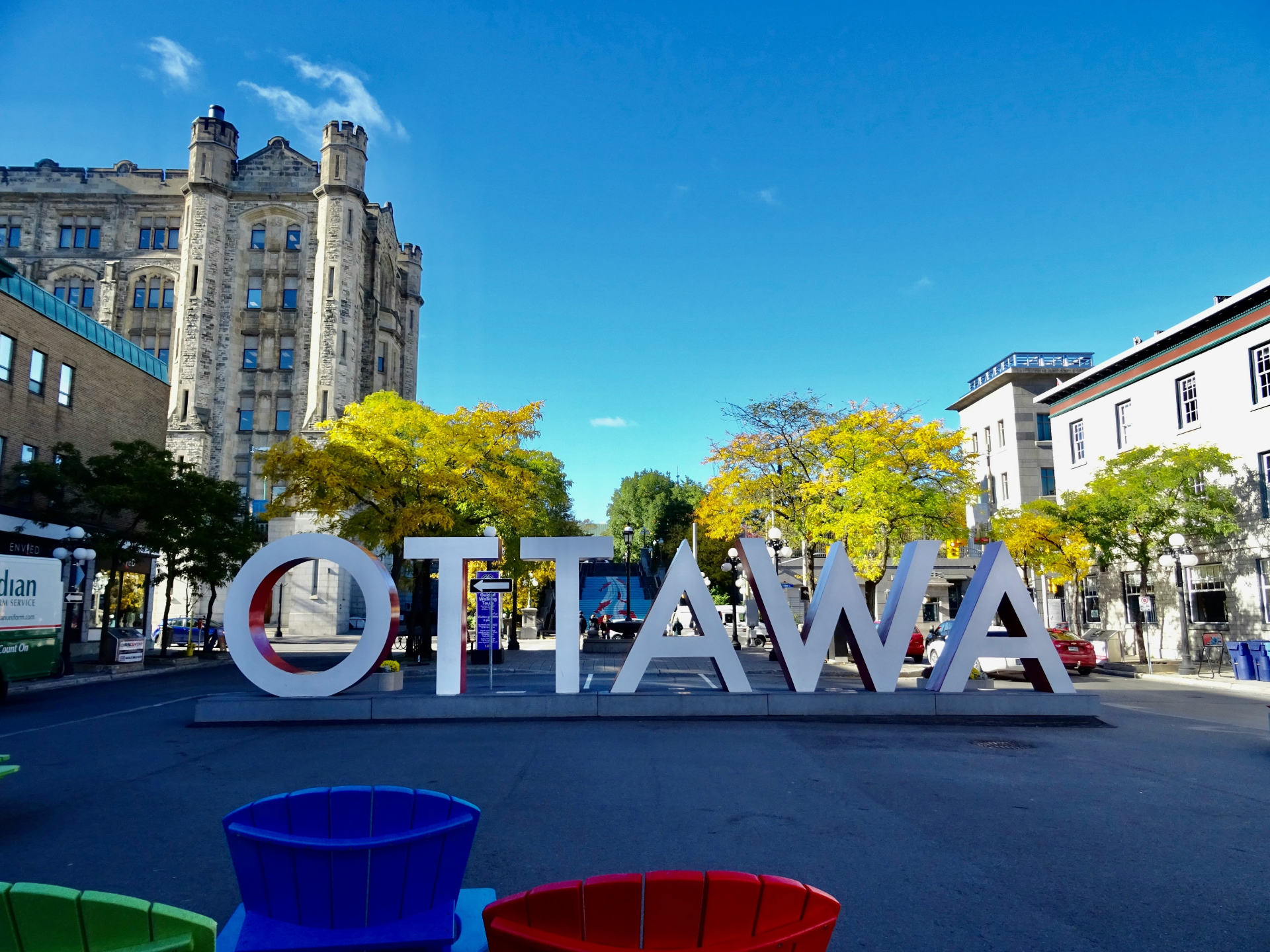 police issuing traffic ticket in Ottawa | lawyer consulting client